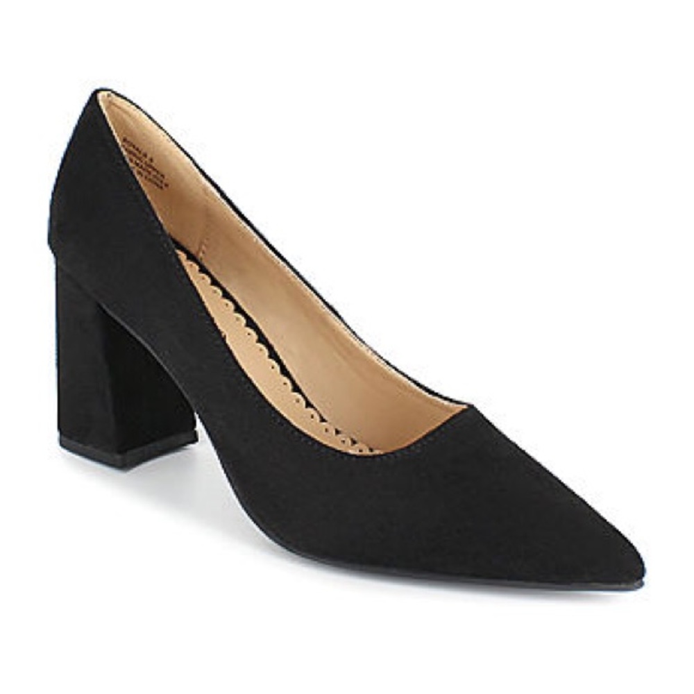 NWOT Royals Suede Block Heel Pump